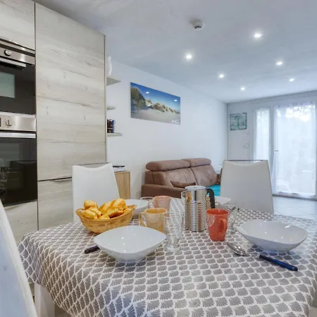 Holiday home Les Landaises-12 By Interhome
