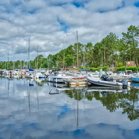 펜션 Les Landaises-12 By Interhome 라카노오세앙